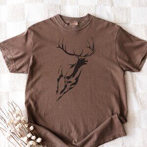 Stag Deer Shirt – Minimalist Leaping Deer Line Art Tee